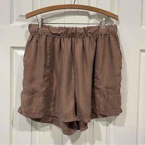 Unsubscribed 100% Silk Women's Tan Shorts Size M